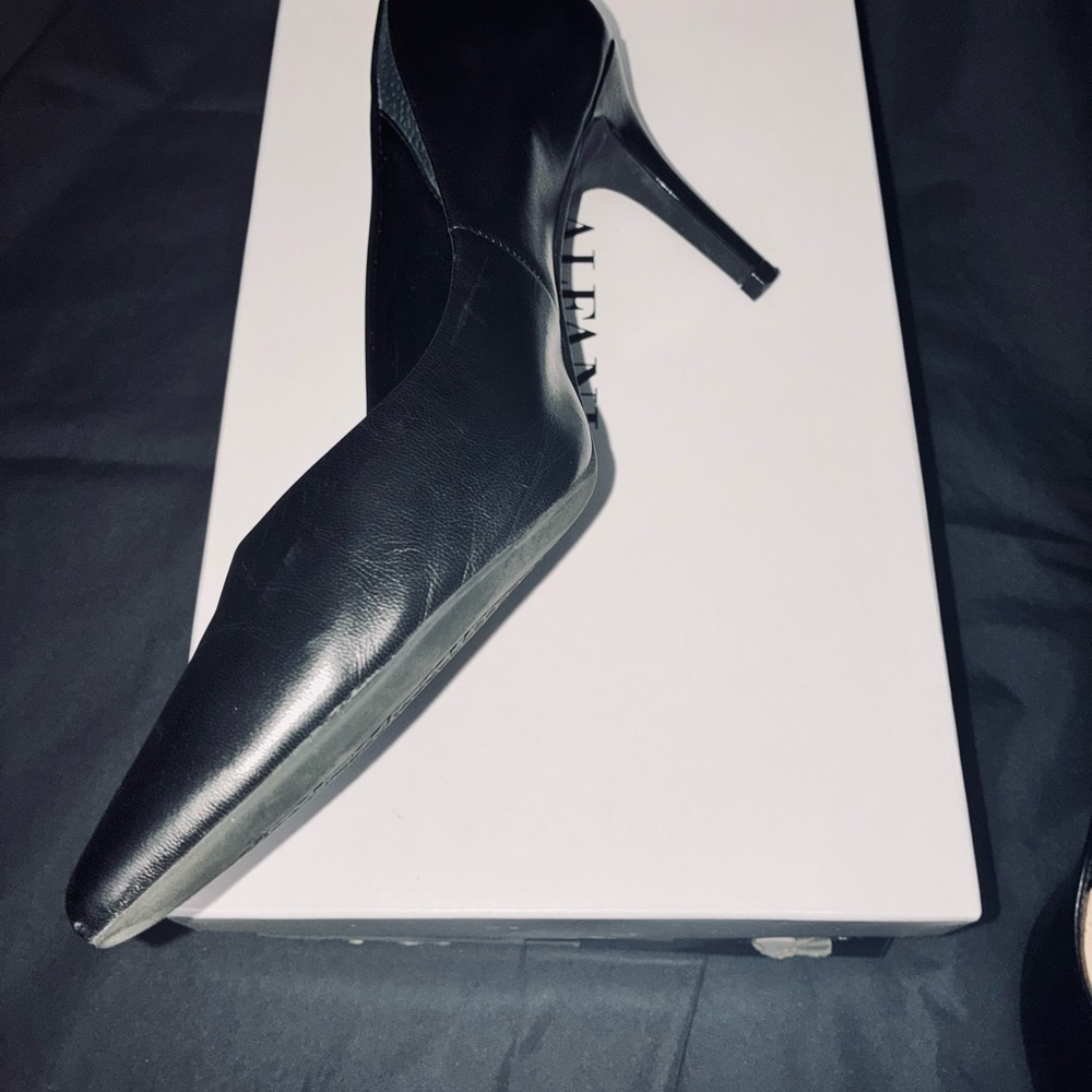Alfani Women's Sleek Black Leather Heels - Picture 4 of 6